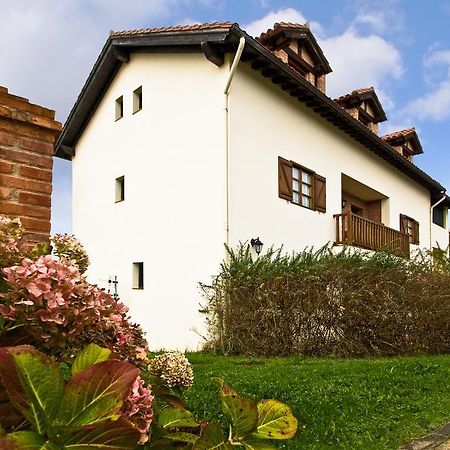 Vivienda Casa Luisa Apartment Комилас Екстериор снимка